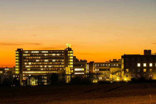 Campus Nord Panorama des Campus Nord bei Dämmerung